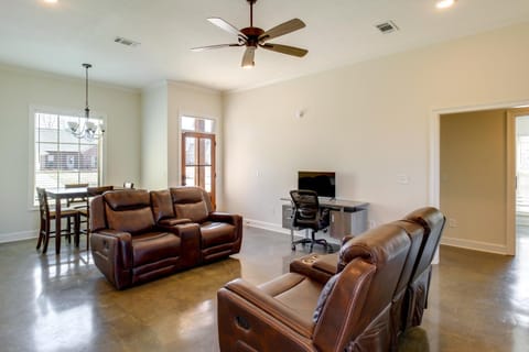 Near Plant and Data Center! Work-Ready Canton Base House in Mississippi