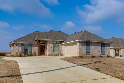 Near Plant and Data Center! Work-Ready Canton Base House in Mississippi