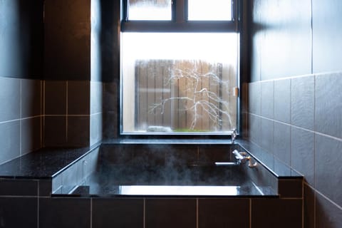 Hot Spring Bath, Bathroom