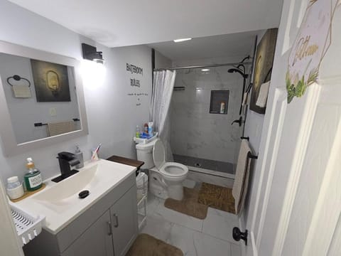 Private Executive Suite Apartment in Waterbury