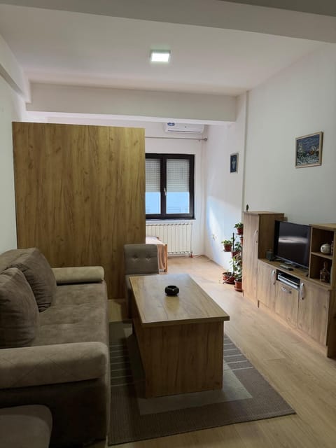 Property building, Spring, Day, Night, Winter, Summer, Living room, Autumn, Seasons, Sunrise, Sunset, Parking, heating, internet, internet, elevator