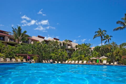 NEW LISTING Kamaole Sands #3-307 Split A/C, Great Location, Partial Ocean Views, Hot Tub Apartment in Kamaole