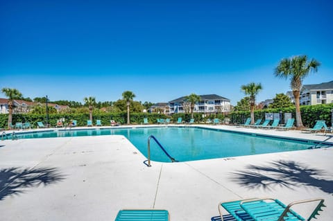 Tide N Tee Resort Condo w Mega Pool Near Beach House in North Myrtle Beach