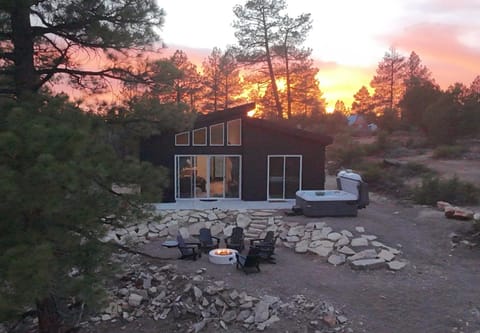 BBQ facilities, Hot Tub, fireplace