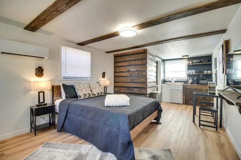 Tranquil Ozarks Studio Retreat with Woodland Views, Near Fishing, Hiking & Gentry, AR House in Arkansas