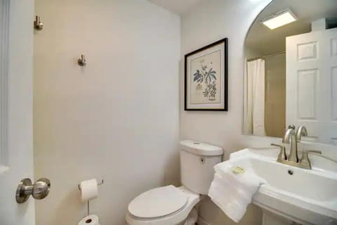 Tranquil Ozarks Studio Retreat with Woodland Views, Near Fishing, Hiking & Gentry, AR House in Arkansas