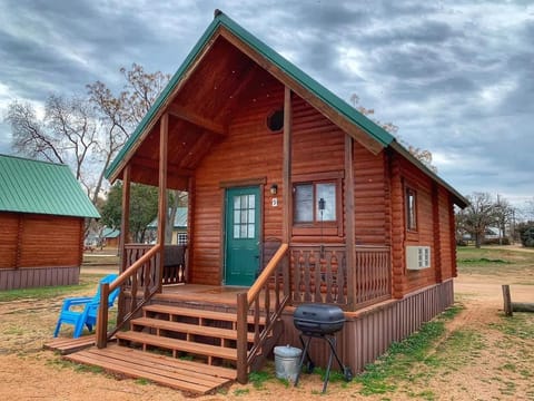 Charming Lakeview Cabin with Firepit Near Vineyards and Adventure Escapes in Buchanan Dam, Texas Cabin in Lake Buchanan