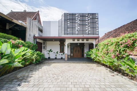 Property building, Garden view