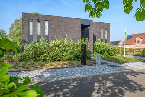 Facade/entrance, Property logo or sign