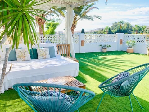 Patio, Spring, Day, Garden, Balcony/Terrace, Living room, Seating area, Garden view, sunbed