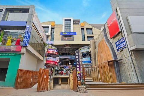 Property building, Facade/entrance