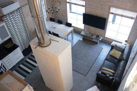 Communal lounge/ TV room, TV and multimedia, Living room, Seating area