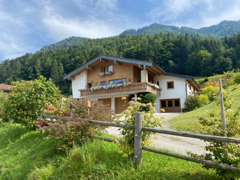 Staller Hof inkl. Chiemgaukarte Apartment in Ruhpolding