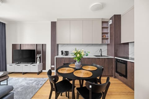 Communal lounge/ TV room, TV and multimedia, Living room