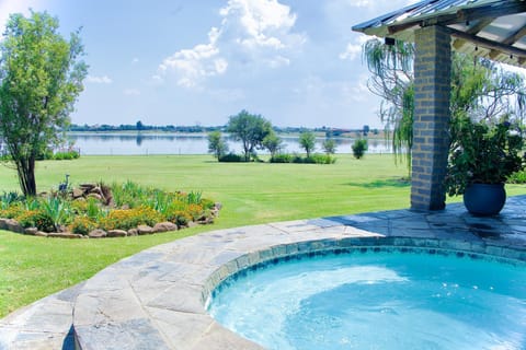Garden, Swimming pool