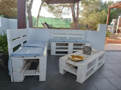 A Ca' Du Checchin House in Carloforte