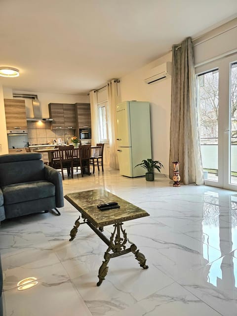 Da Ion Apartment in Venice