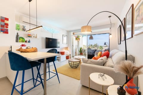 TV and multimedia, Living room, Dining area, Garden view, Sea view