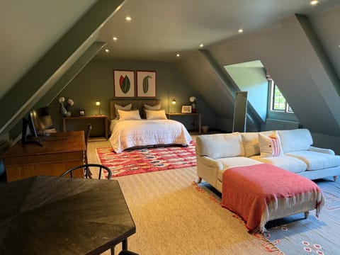 Photo of the whole room