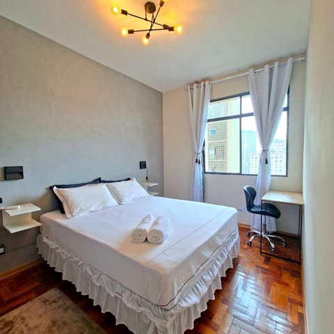 Photo of the whole room, Bedroom