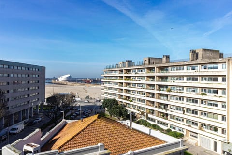 Property building, Day, Balcony/Terrace, Beach, Windsurfing, Sea view