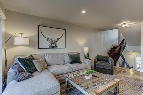 Lakefront LBJ Escape - Boat Slip & Sleeps 8 House in Lake Lyndon B Johnson