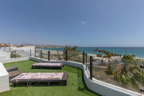 Property building, Balcony/Terrace, Living room
