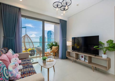 Communal lounge/ TV room, TV and multimedia, Living room, Seating area, Sea view
