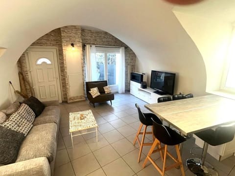 Communal lounge/ TV room, Living room, Dining area