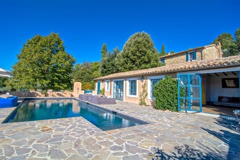 Property building, Pool view
