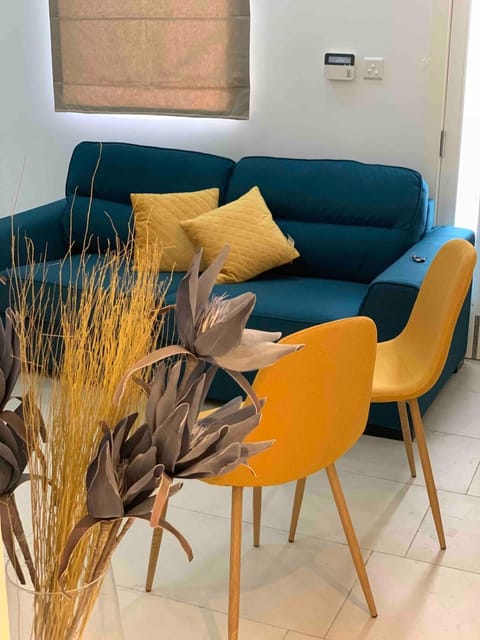 Modern Central Apartment with Private Entrance Apartment in Attard