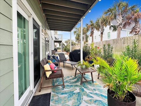 Tipsy Turtle Bring Your Boat to the Beach House in Destin