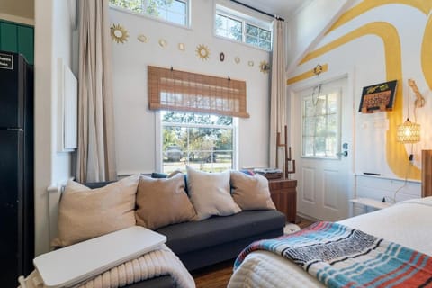 Sunset Spur the Cozy Cabin Under the Stars Cabin in Hudson Bend