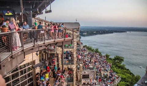 Sunset Spur the Cozy Cabin Under the Stars Cabin in Hudson Bend