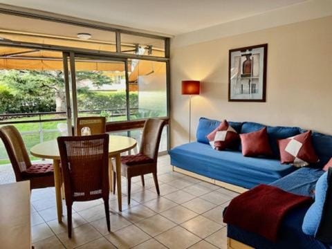 Nice Seaside Appartement with Pool and Tennis Apartment in Cagnes-sur-Mer