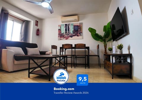TV and multimedia, Living room, Seating area, Dining area