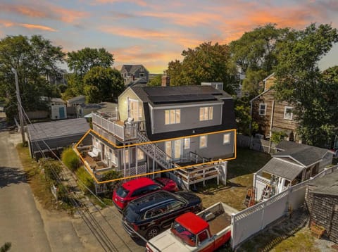 Riverside Getaway Newly Renovated WasherDryer Apartment in Newburyport