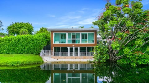 Property building, Spring, Natural landscape, Garden, Lake view