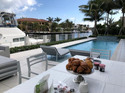 Day, Breakfast, sunbed