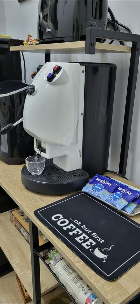 Staff, Coffee/tea facilities