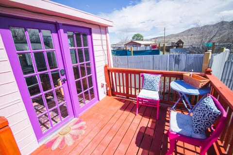 Rosy's Oracle with Private Hot Springs Tub House in Truth or Consequences