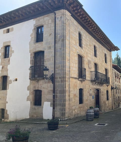 Property building, Facade/entrance, Day