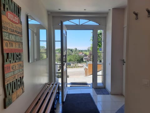 Balcony/Terrace, Quiet street view