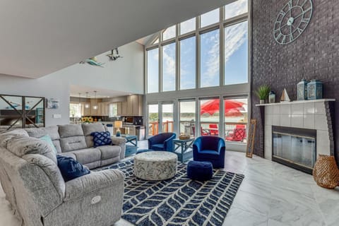 Panoramic Lake Belton Views Home Near Marina House in Rio Grande