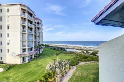 Property building, Spring, Day, Beach, Sea view