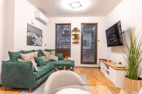 Living room, Seating area, Garden view