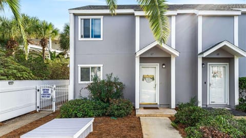 Shore Beats Work House in Destin