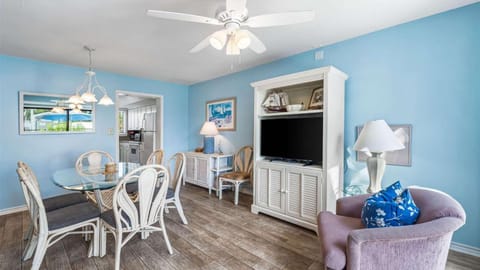 Shore Beats Work House in Destin