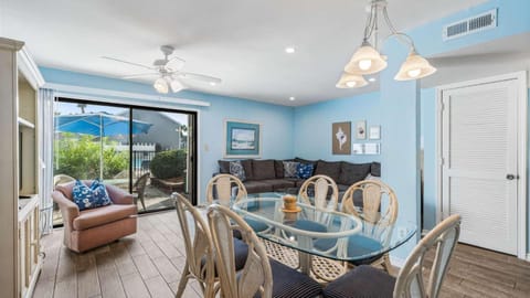 Shore Beats Work House in Destin