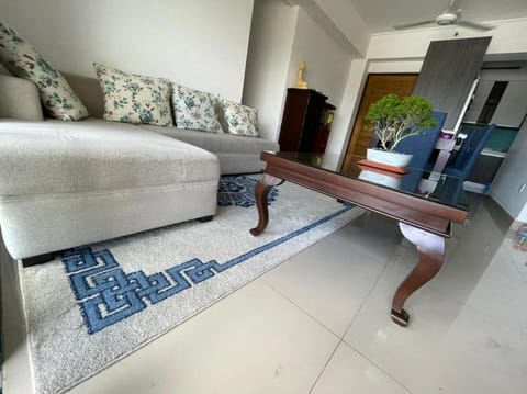 Communal lounge/ TV room, Living room, Seating area, Evening entertainment